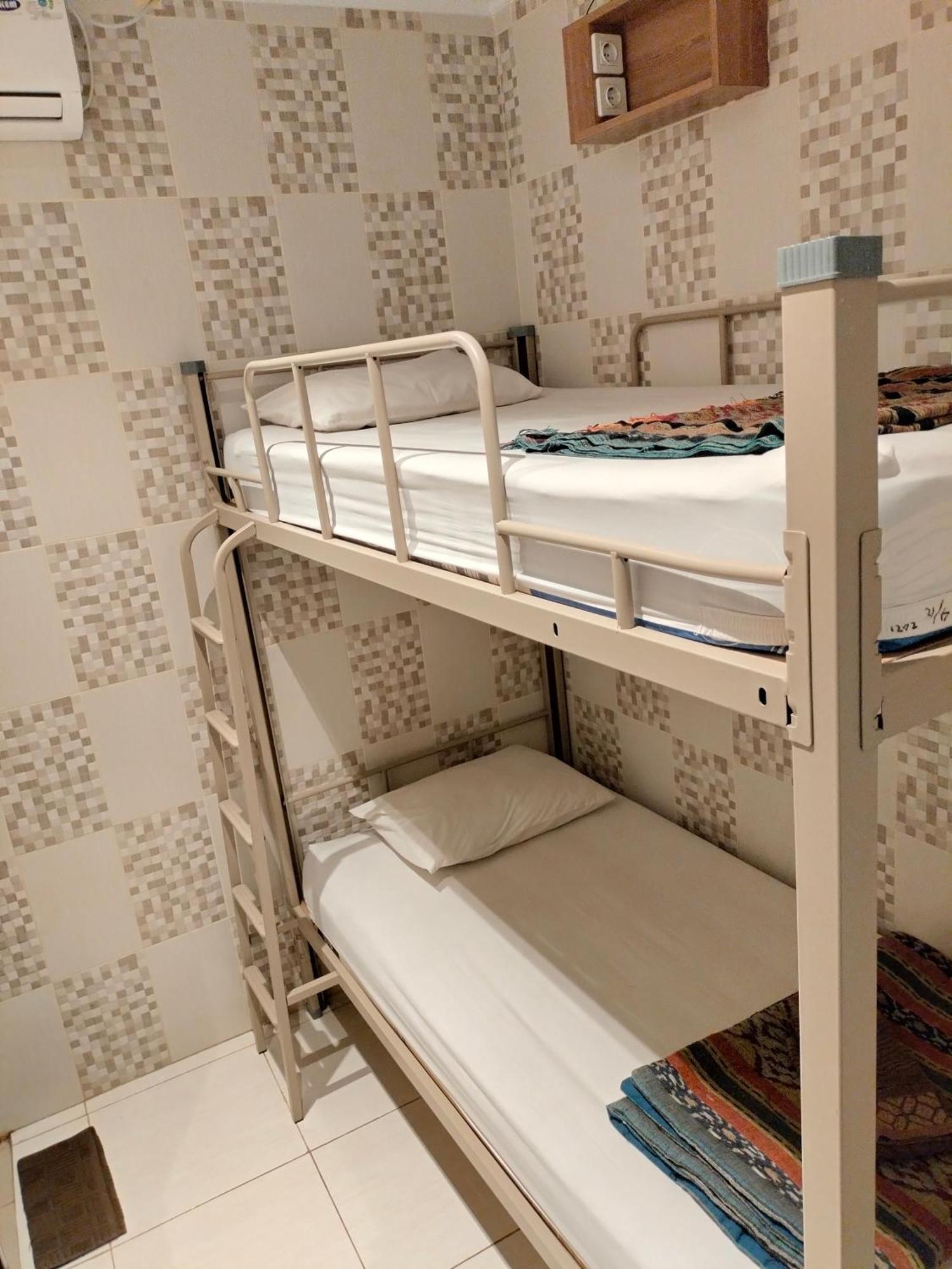 The Cabin Purwokinanti Hotel ยอกยาการ์ตา ภายนอก รูปภาพ